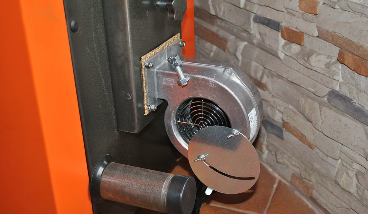 Твердопаливні котли з вентилятором: особливості конструкції