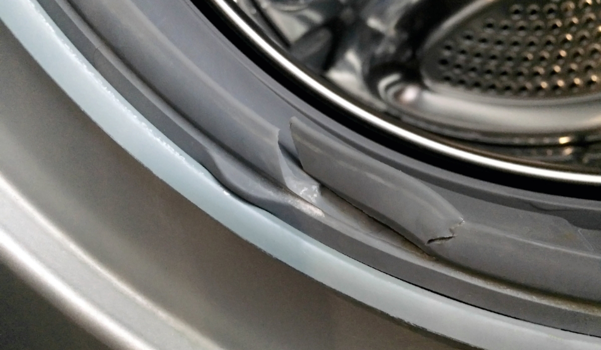 Знос ущільнювача може призвести до неправильного закриття дверцят, через що пральна машина не вмикається.