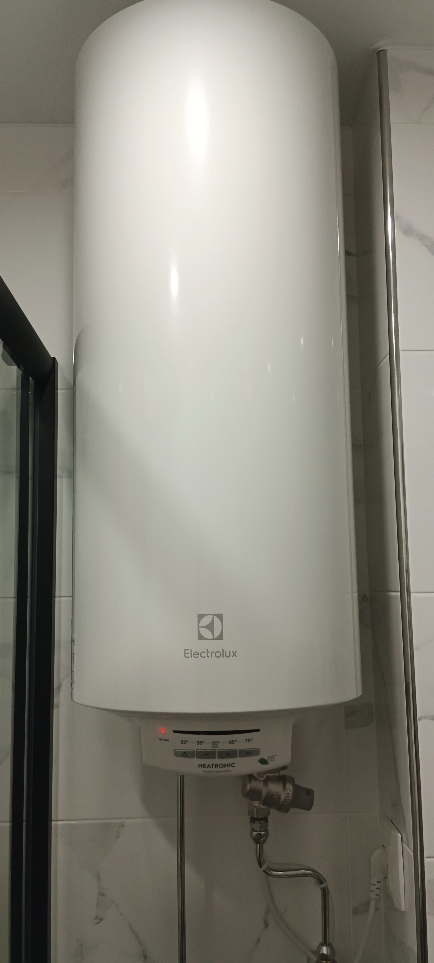 Фото №1 от покупателя Крынский Дмитрий к товару Electrolux EWH 50 Heatronic DL Slim Dry Heat