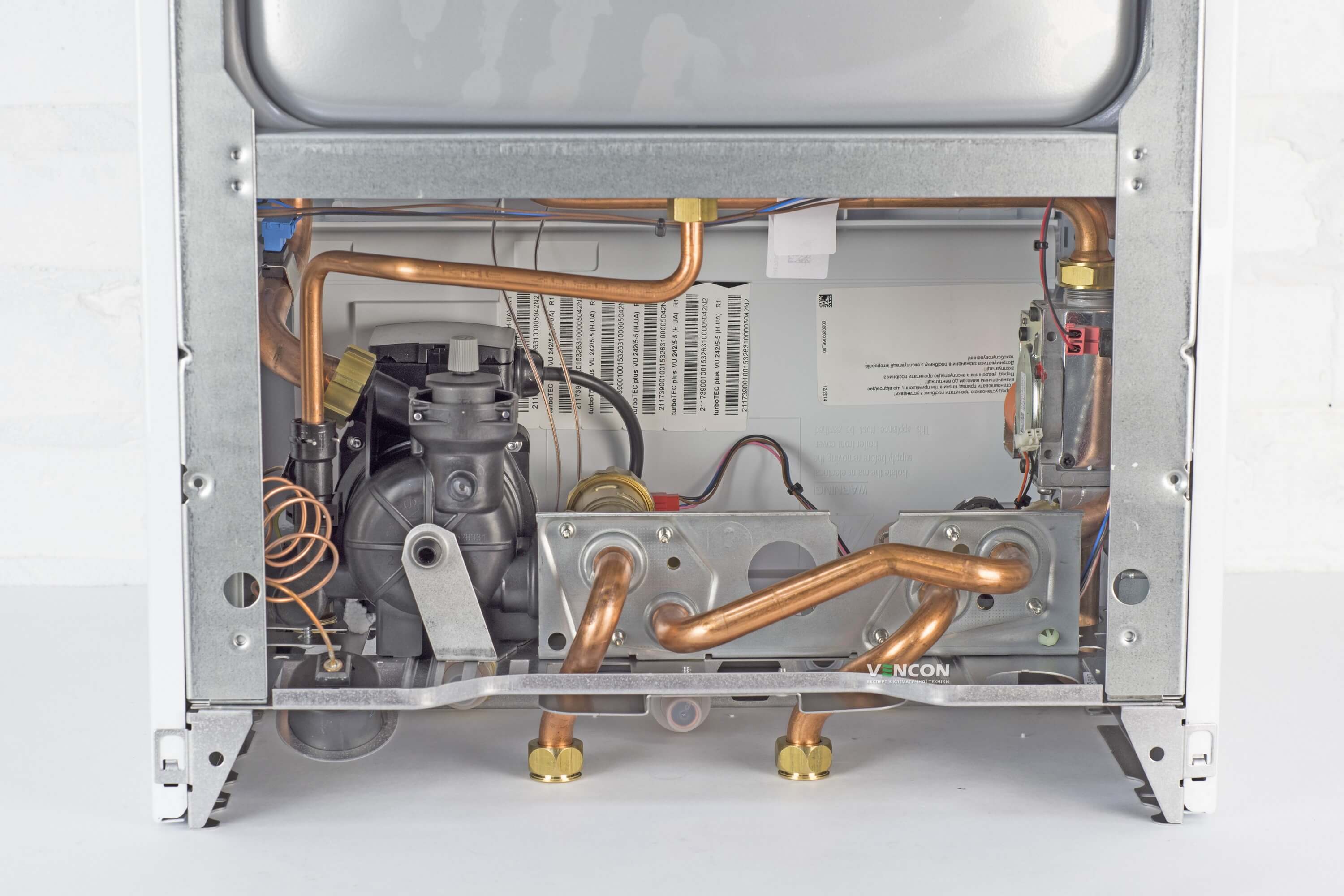 Газовий котел Vaillant turboTec Plus VU 242/5-5 огляд - фото 11