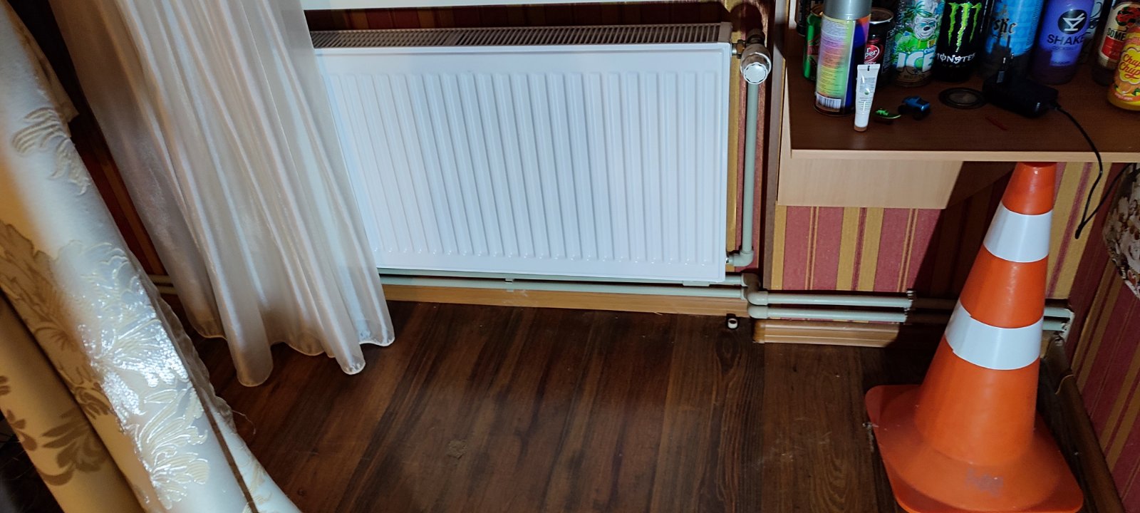 Монтаж панельных радиаторов в магазине - фото 17