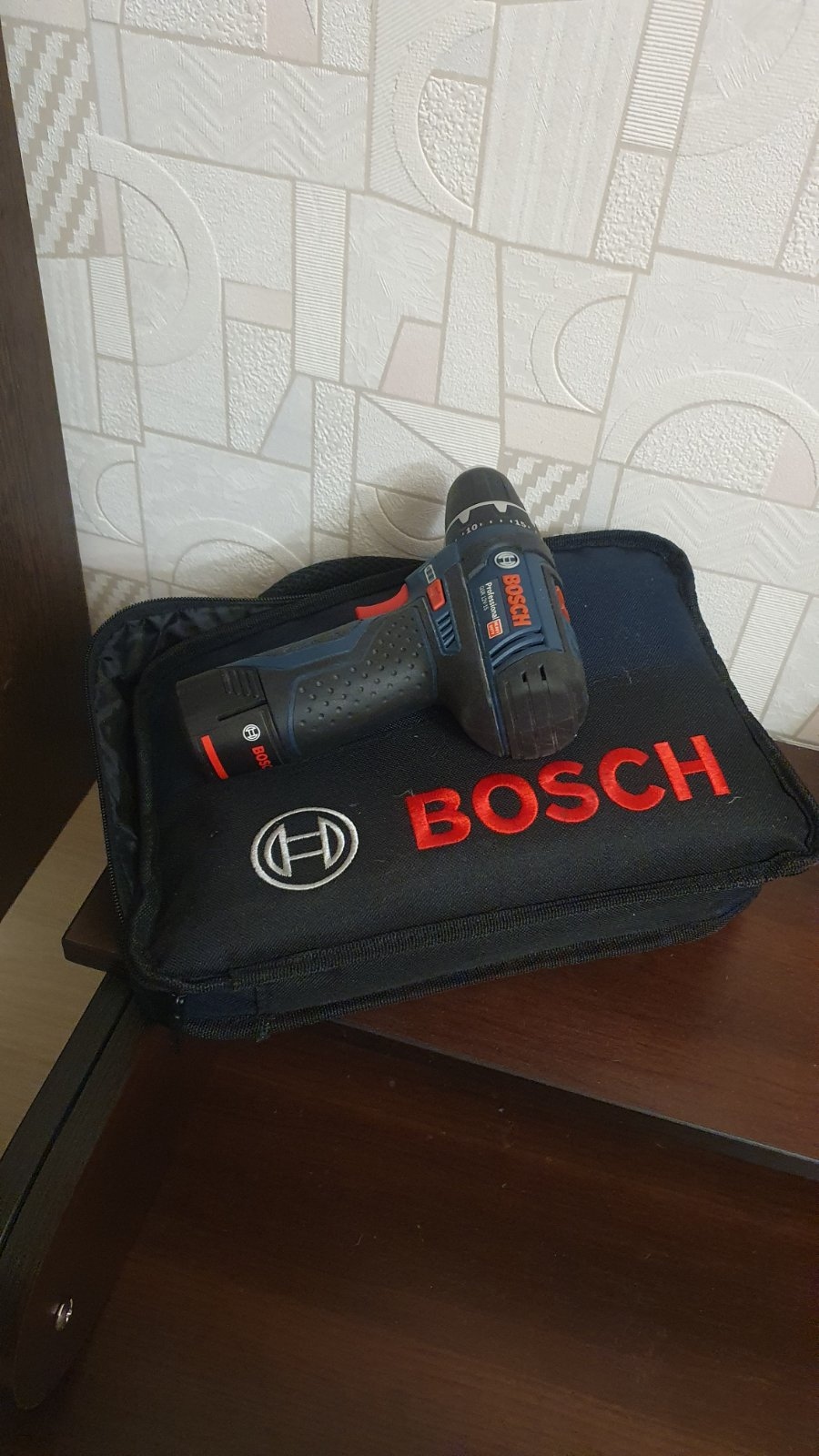 Фото №1 от покупателя Олег к товару Bosch GSR 120-Li + набір 11 біт і 12 свердел
