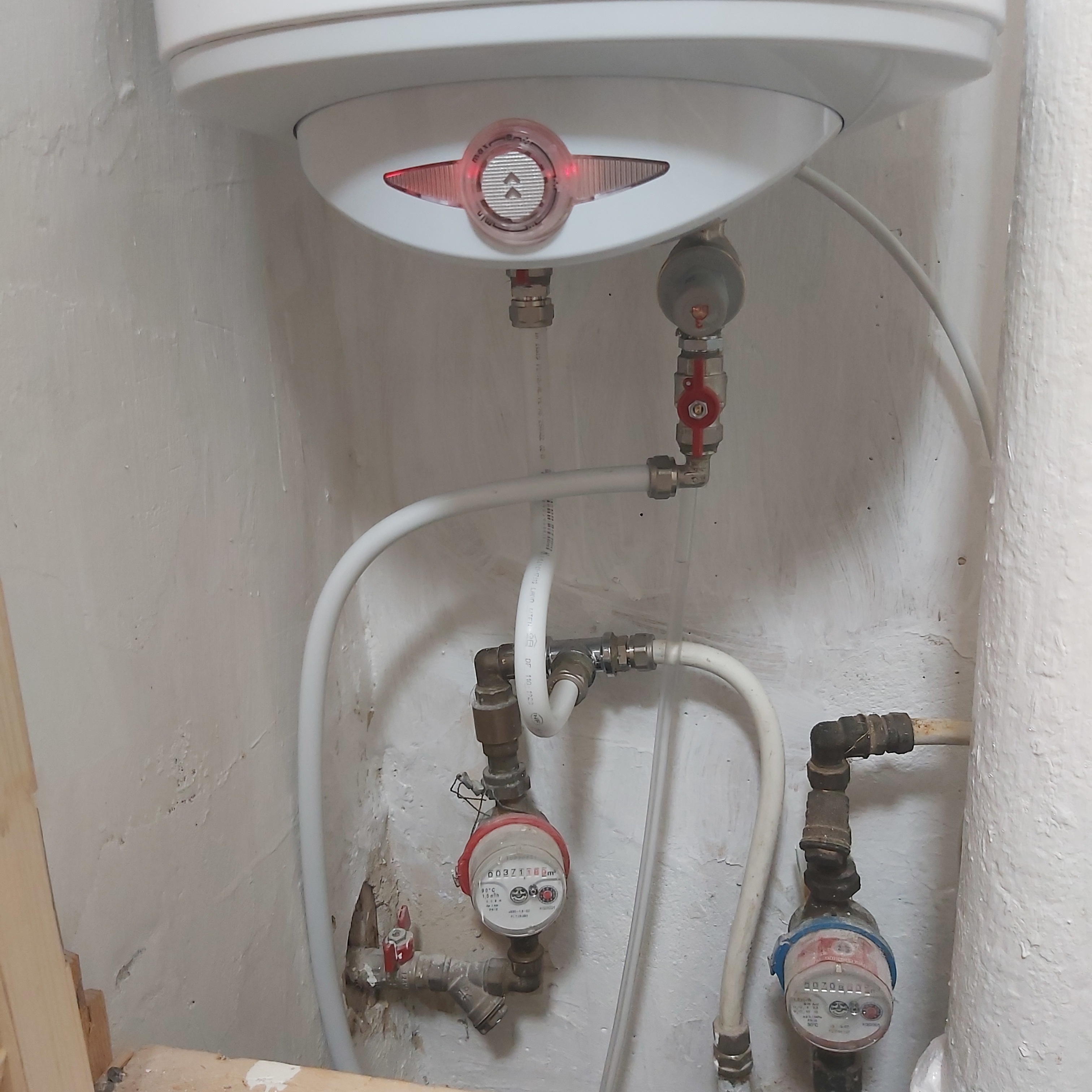 Фото №3 від покупця Федор Аникушкин до товару Водонагрівач