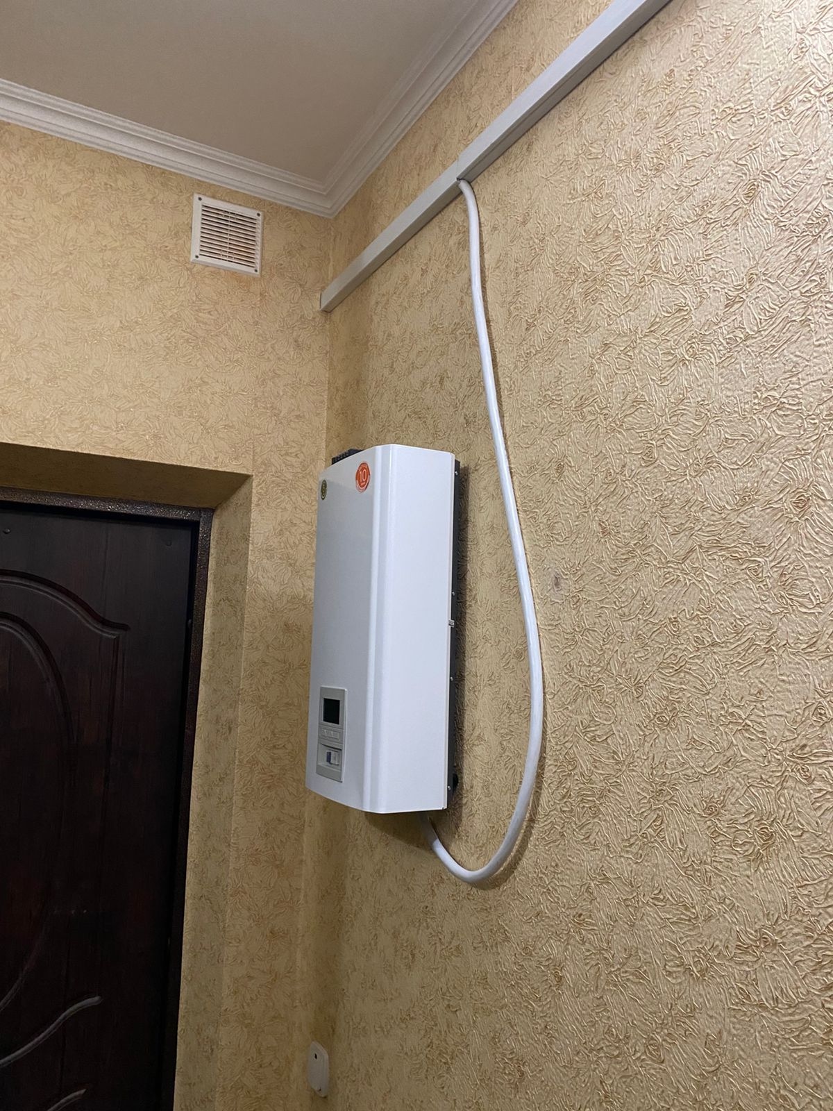 Фото №4 від покупця Александр до товару Стабілізатор напруги