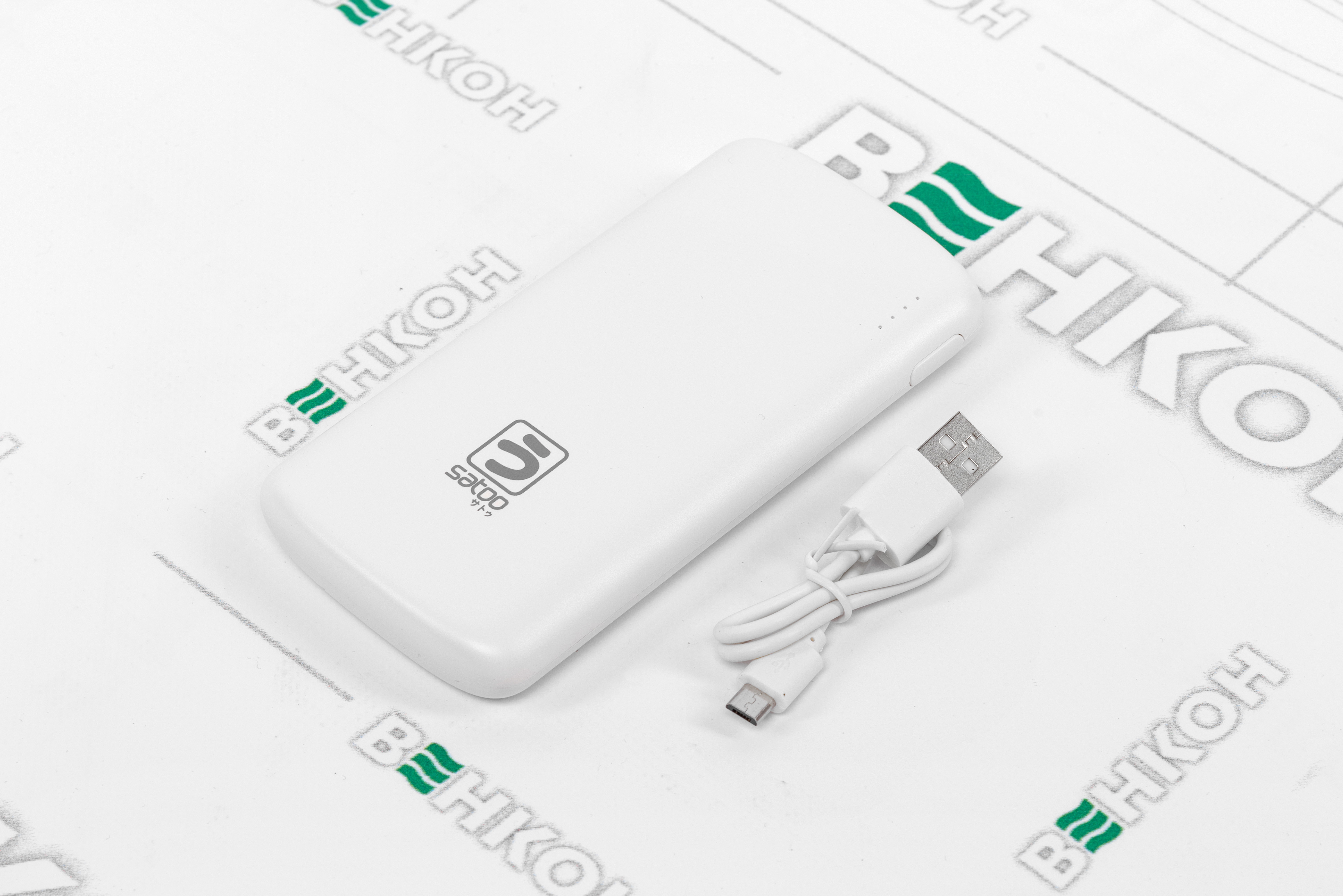 Повербанк WST 10000mAh PD/2.0(USB-C), QC/3.0(micro-USB,USB-A), white (WP937PDW) огляд - фото 8