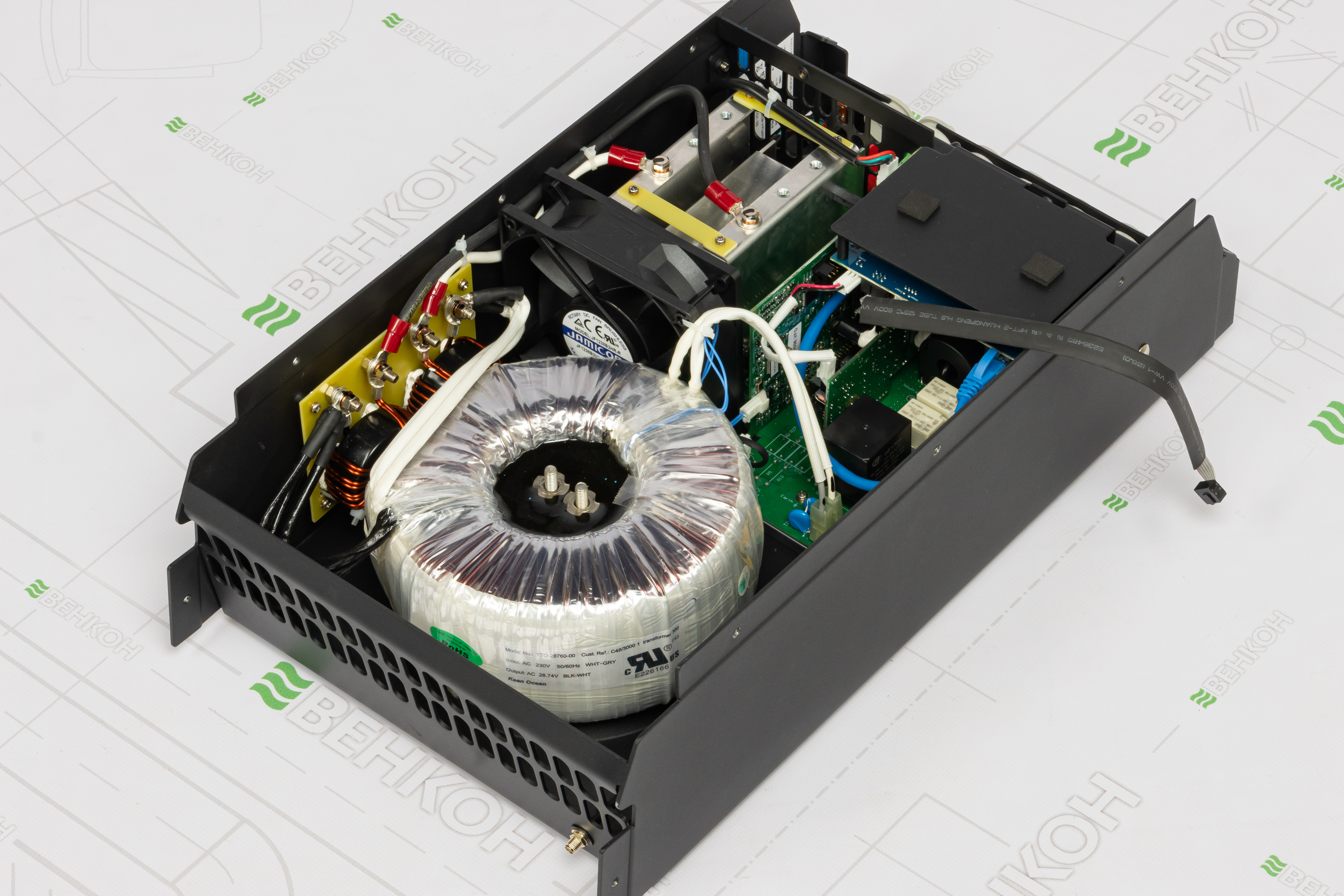 обзор товара Инвертор гибридный Victron Energy MultiPlus-II 48/3000/35-32 GX - фотография 12