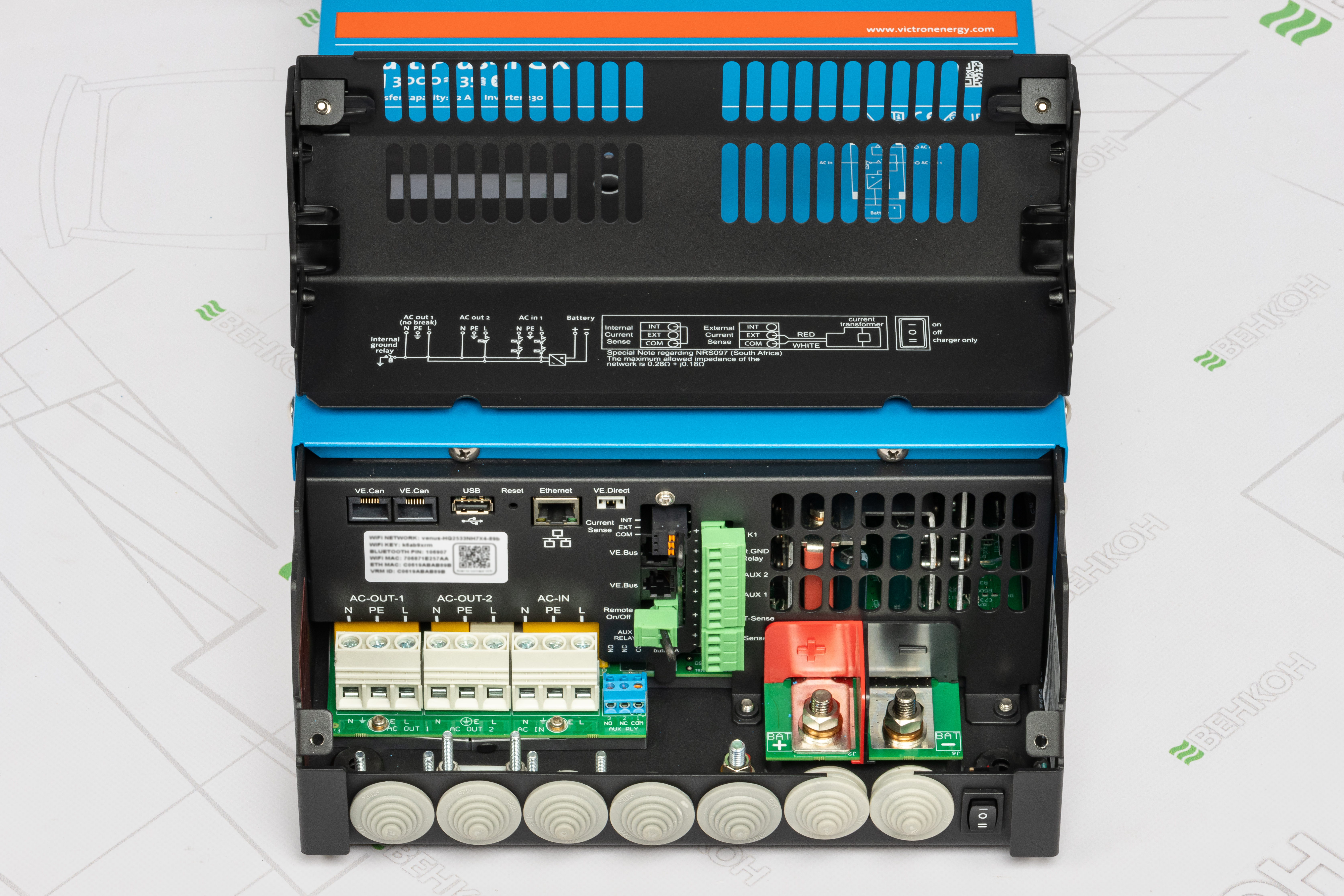 Инвертор гибридный Victron Energy MultiPlus-II 48/3000/35-32 GX внешний вид - фото 9