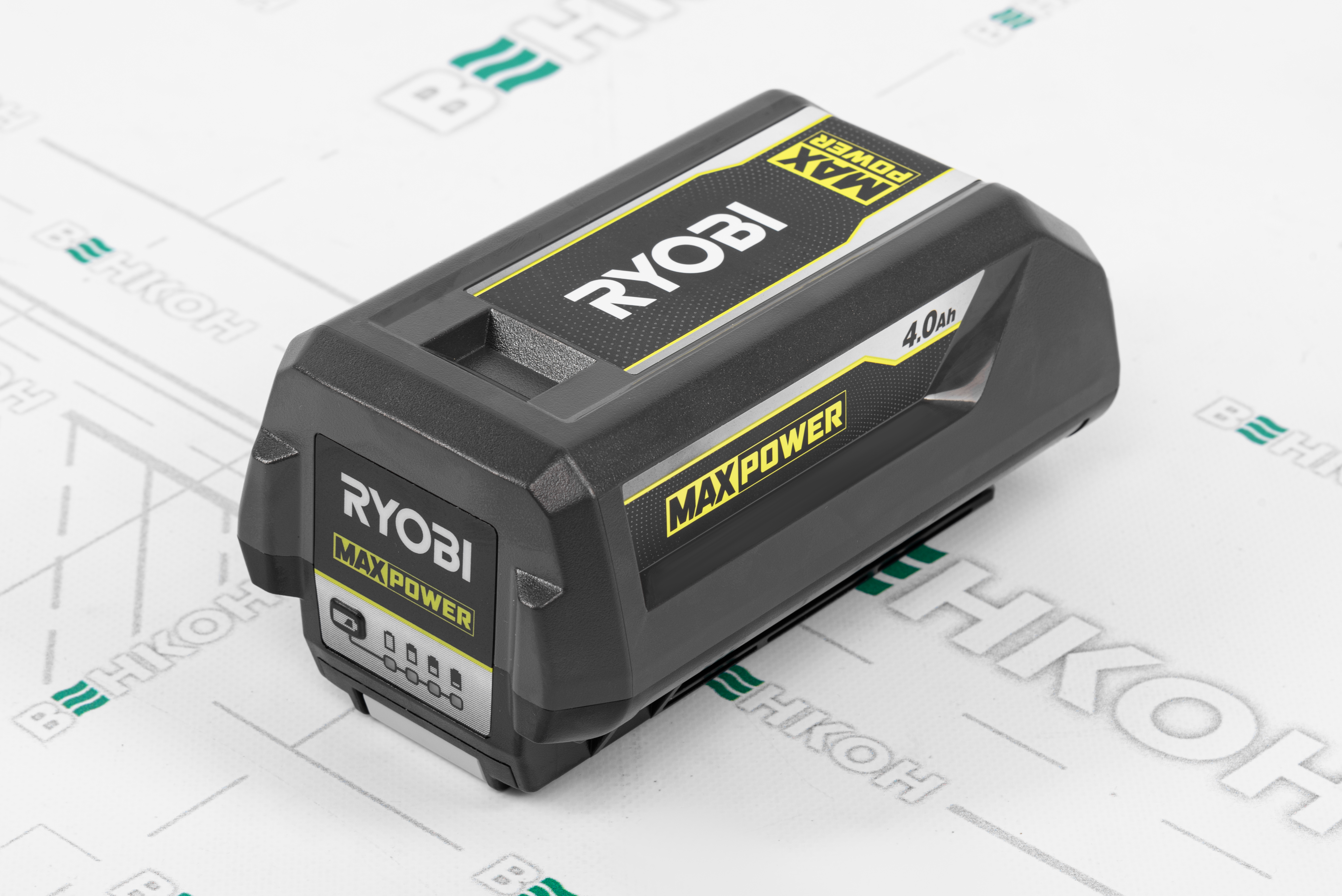 огляд товару Портативна зарядна станція Ryobi MAX POWER 288 Вт*Год. FAST charge (RY36BI300A-0+RY36C60A+RY36B40B-2шт) - фотографія 12