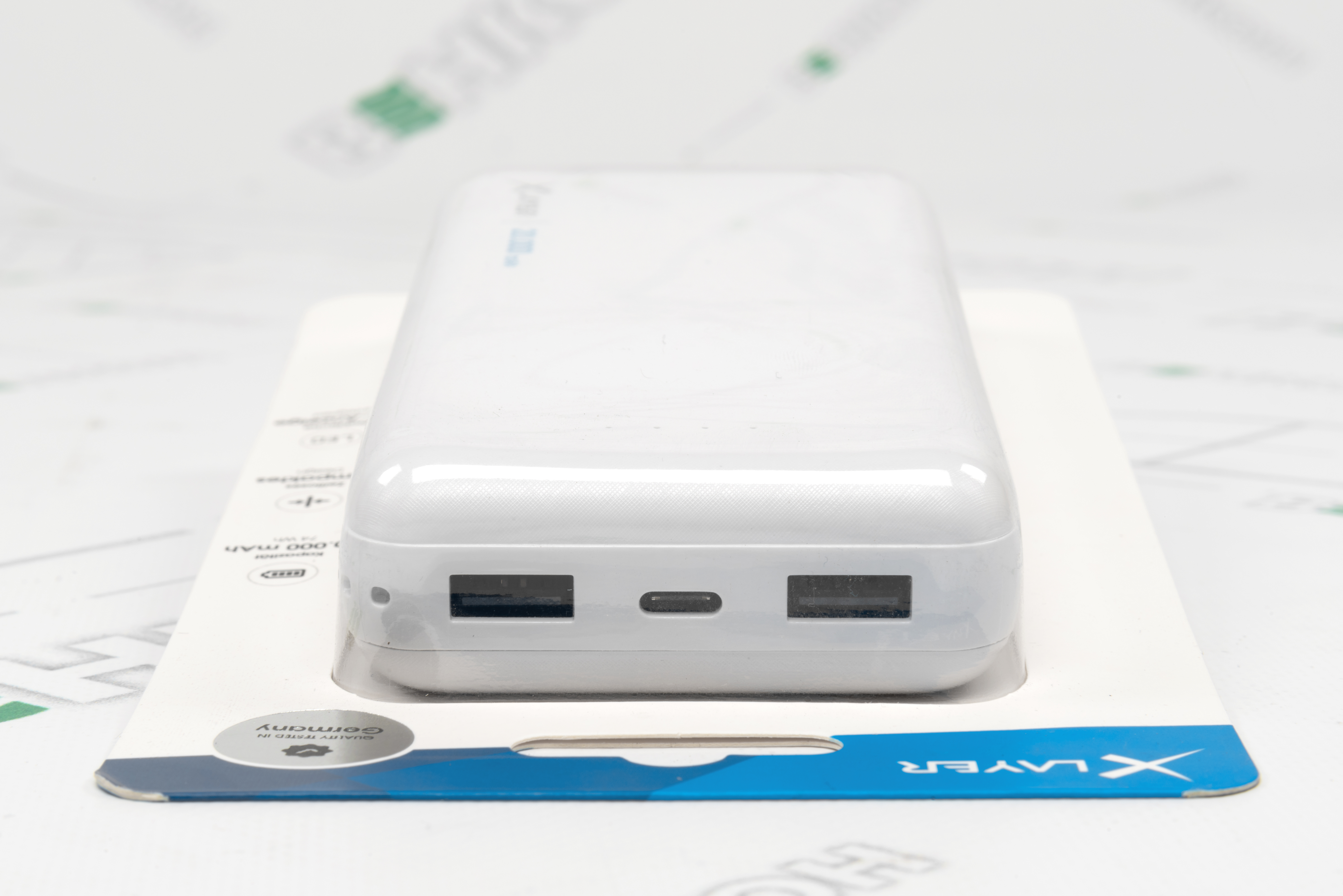 продаємо XLayer 20000mAh Micro White в Україні - фото 4