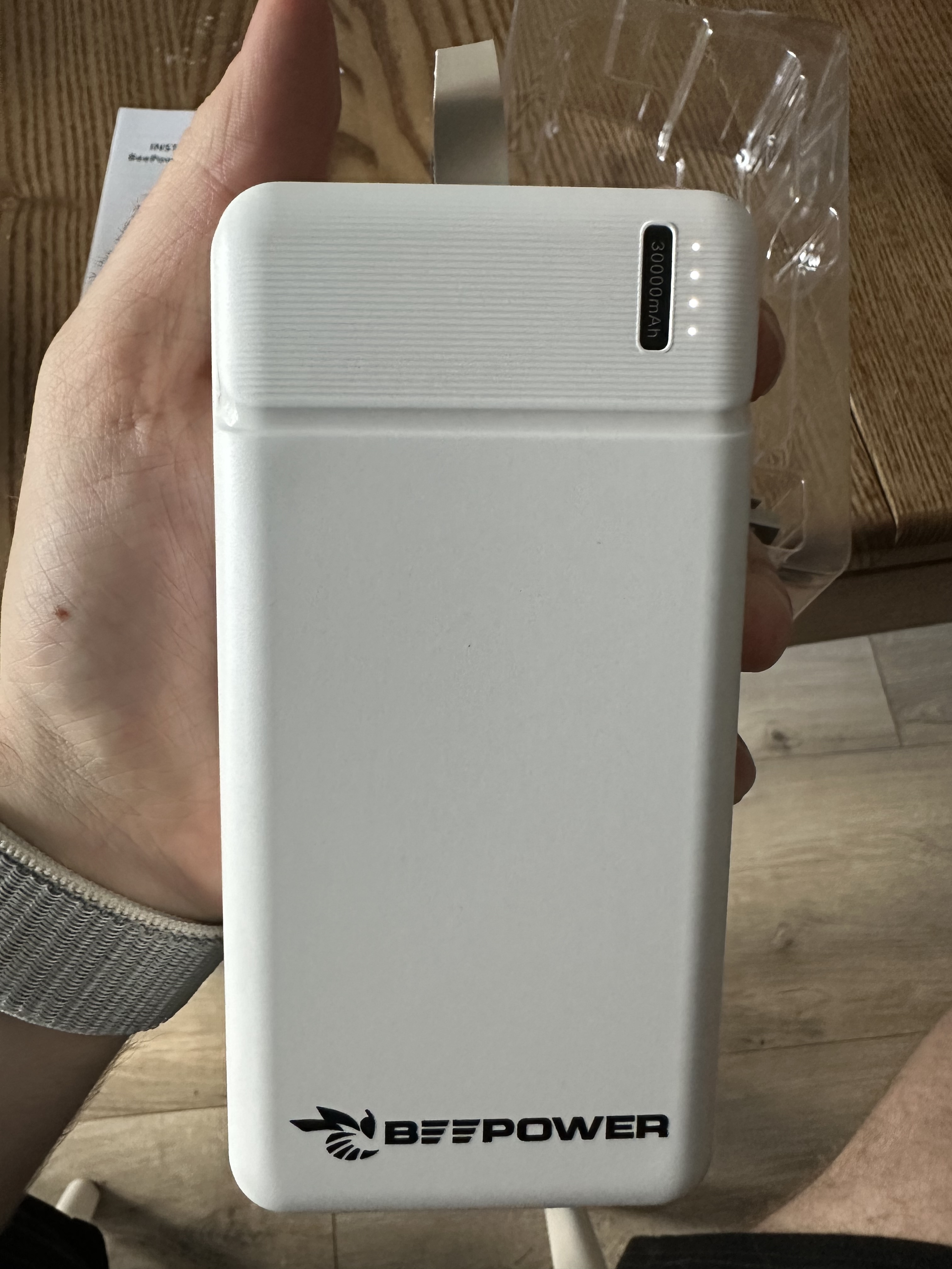 Фото №2 от покупателя Богдан к товару BeePower Power Bank- BP-30 30000mAh 2.1A 2xUSB White (BP-30W)