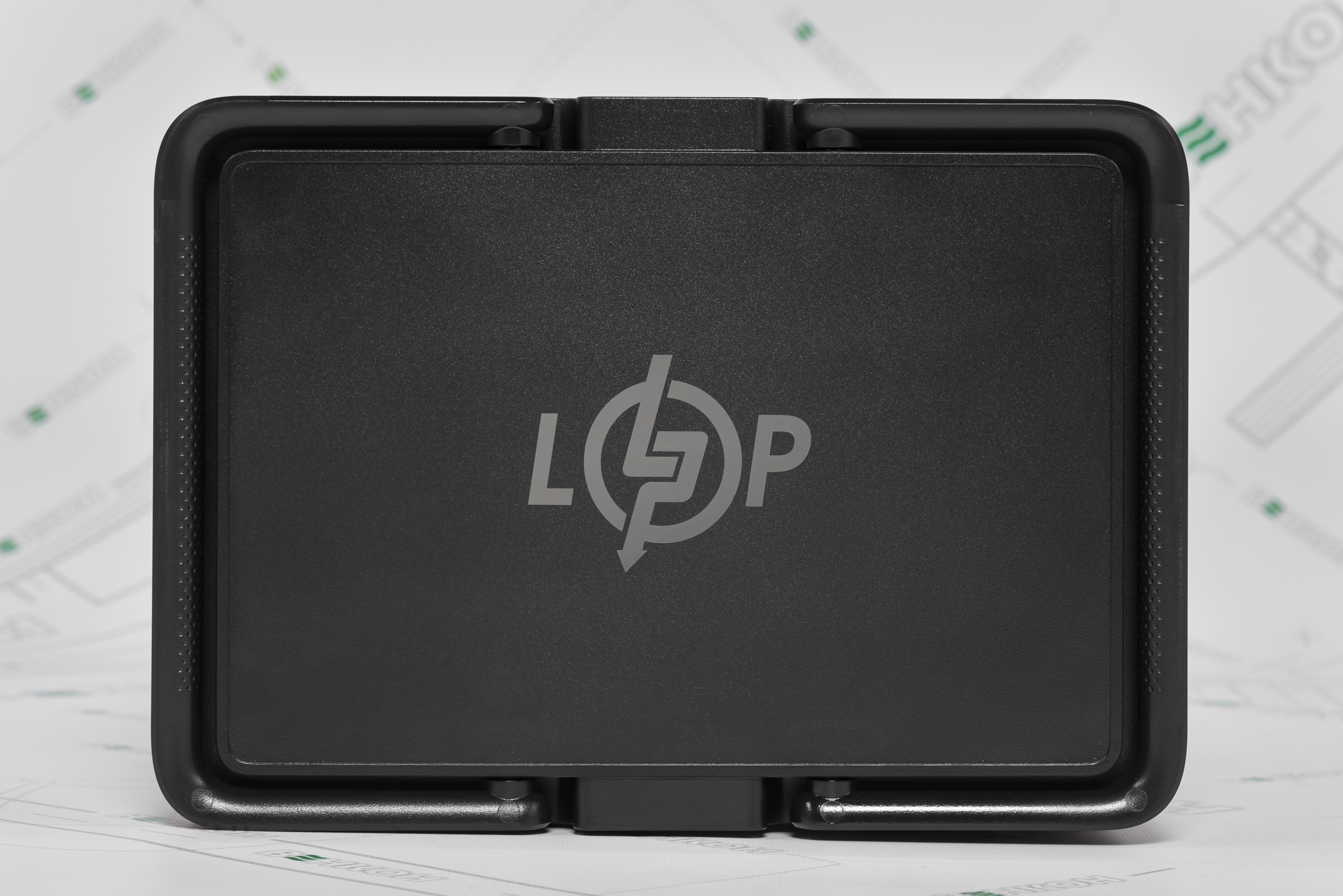 Портативна зарядна станція LogicPower Charger MPPT 700 Pro огляд - фото 8