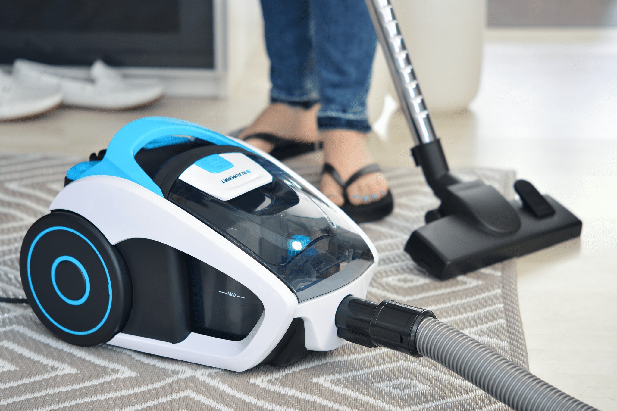 Пылесос недорогой но хороший. Vacuum Cleaner Blaupunkt vcc301. Cordless Vacuum Cleaner Blaupunkt. Blaupunkt Powerforce Cordless Vacuum Cleaner 22v. Пылесос Orca Vacuum Cleaner.