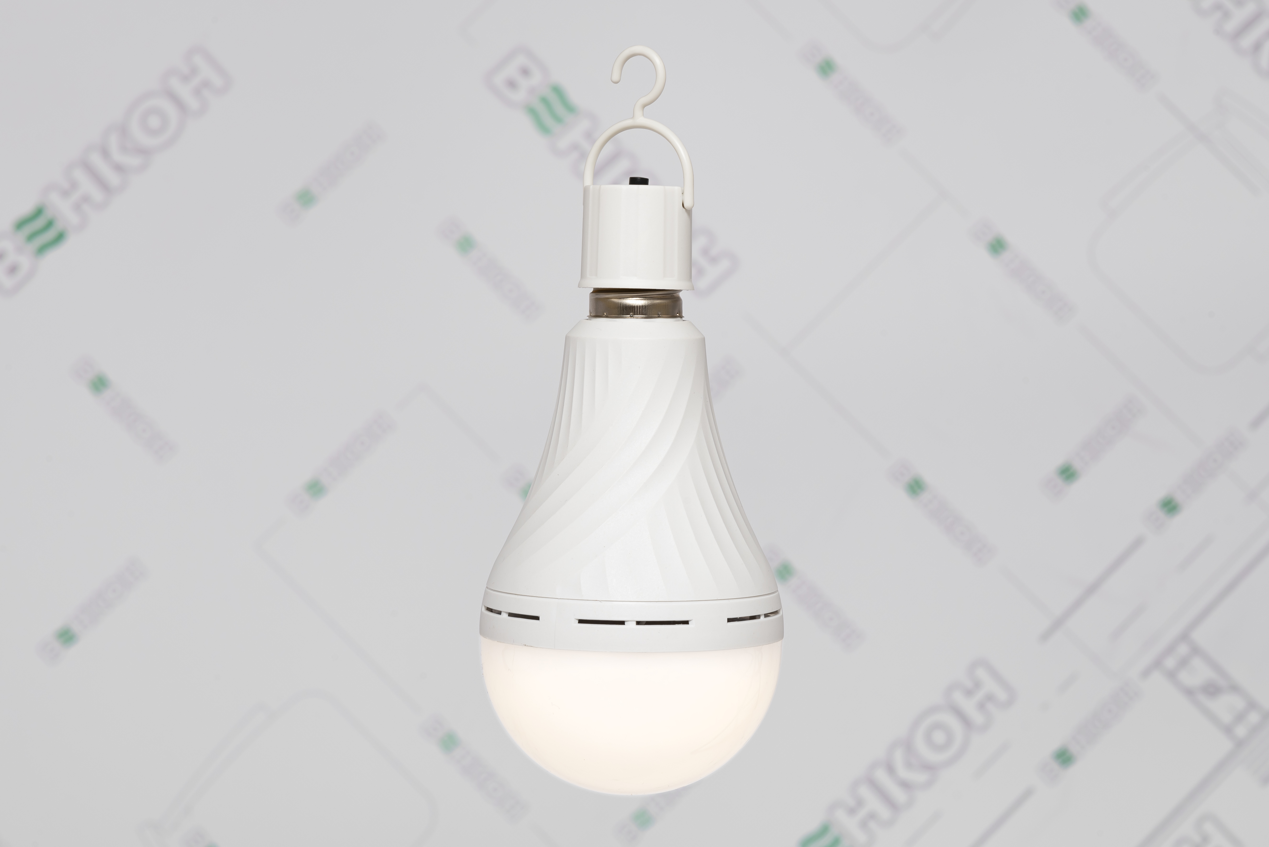 Світлодіодна лампа з акумулятором Eurolamp A90 18W 4500K 220V E27 (LED-A90-18274(EM)) відгуки - зображення 5