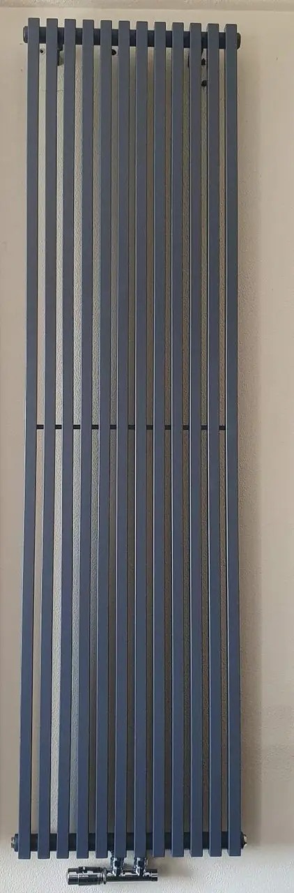 Радиатор для отопления Betatherm 1 QUANTUM H-1800мм, L-405мм RAL7024M (BQ 1180/10 7024М 99) отзывы - изображения 5