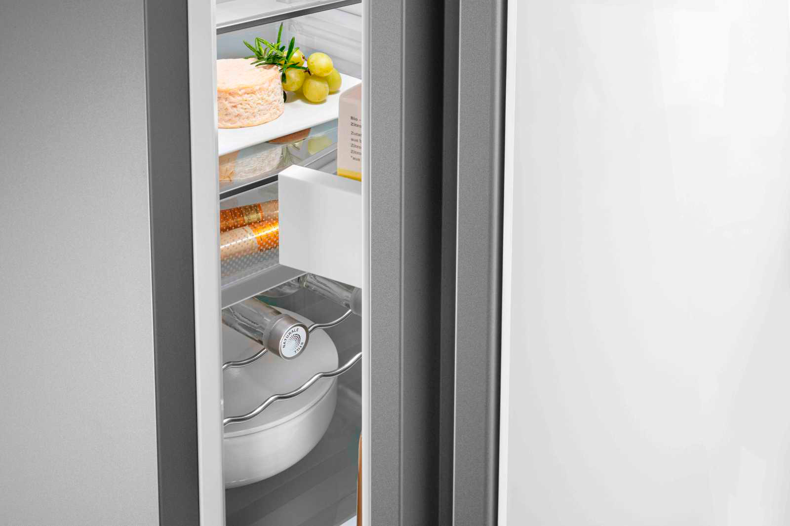огляд товару Холодильник Liebherr SRE5220 - фотографія 12