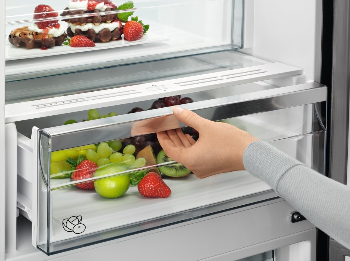 Холодильник AEG RCR736E5MB відгуки - зображення 5