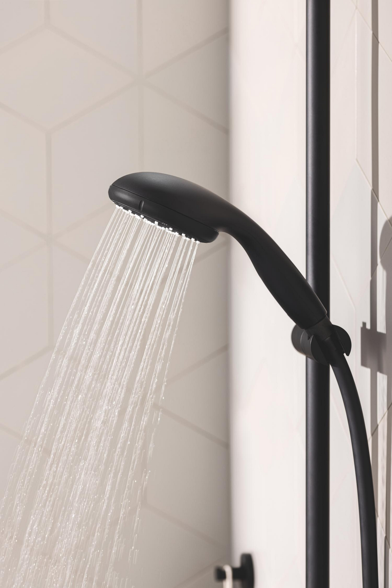 Смеситель для ванны с душевым гарнитуром Grohe QuickFix Start Black UA30330702 внешний вид - фото 9