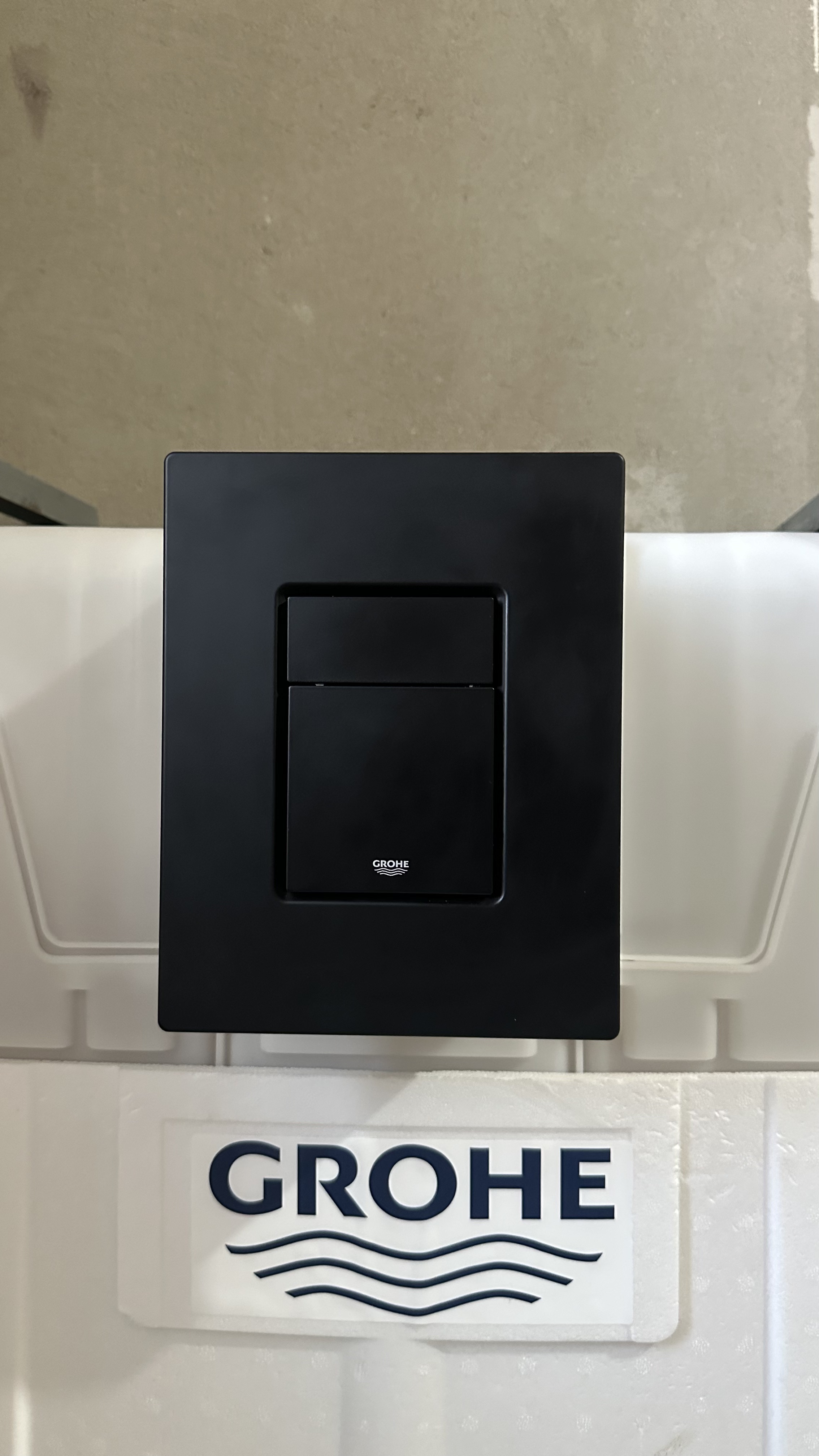 Фото  от покупателя Наталья Иванюк к товару Панель смыва для унитаза