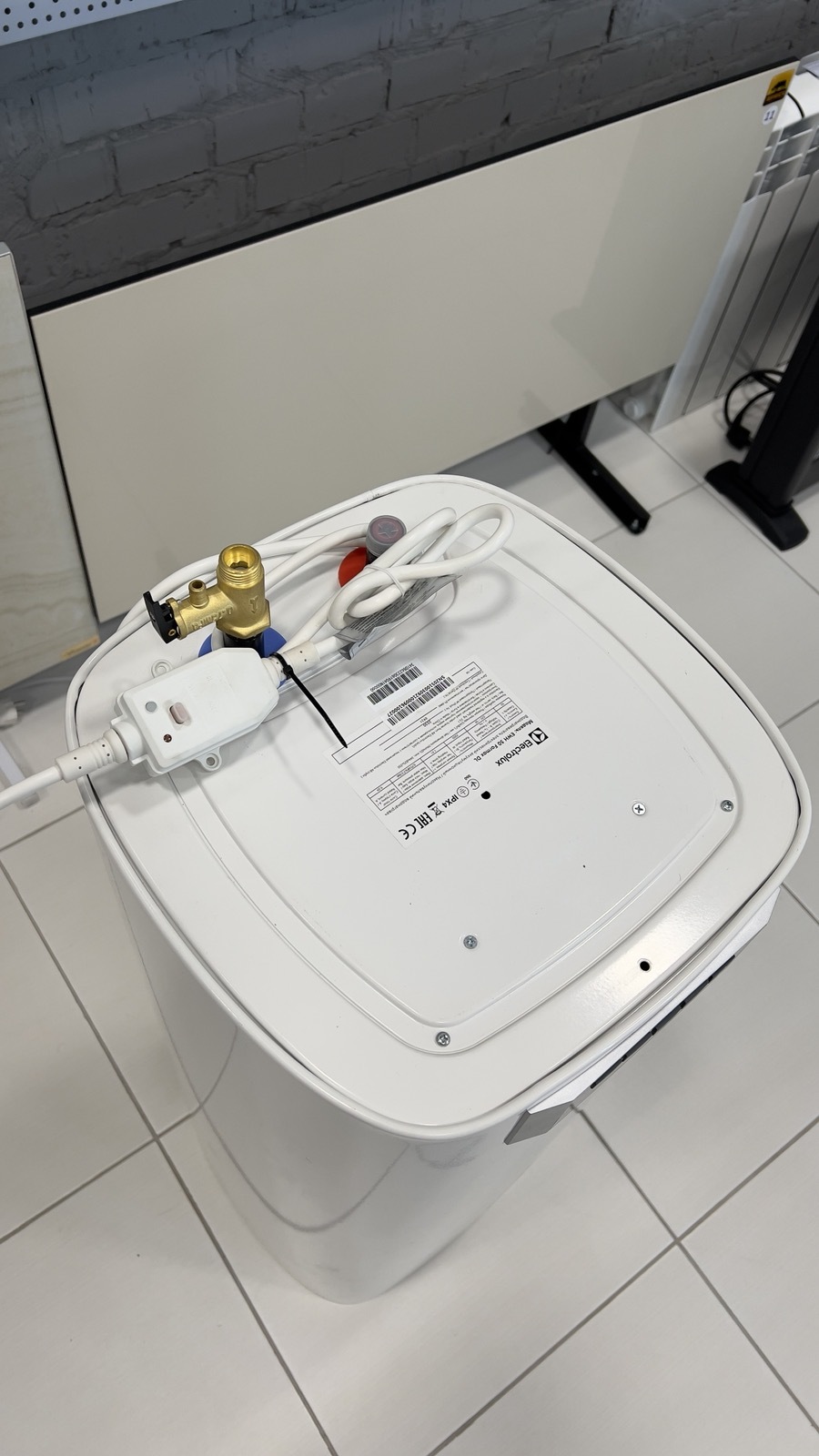 товар Electrolux EWH 50 Formax DL Уцінка - фото 13
