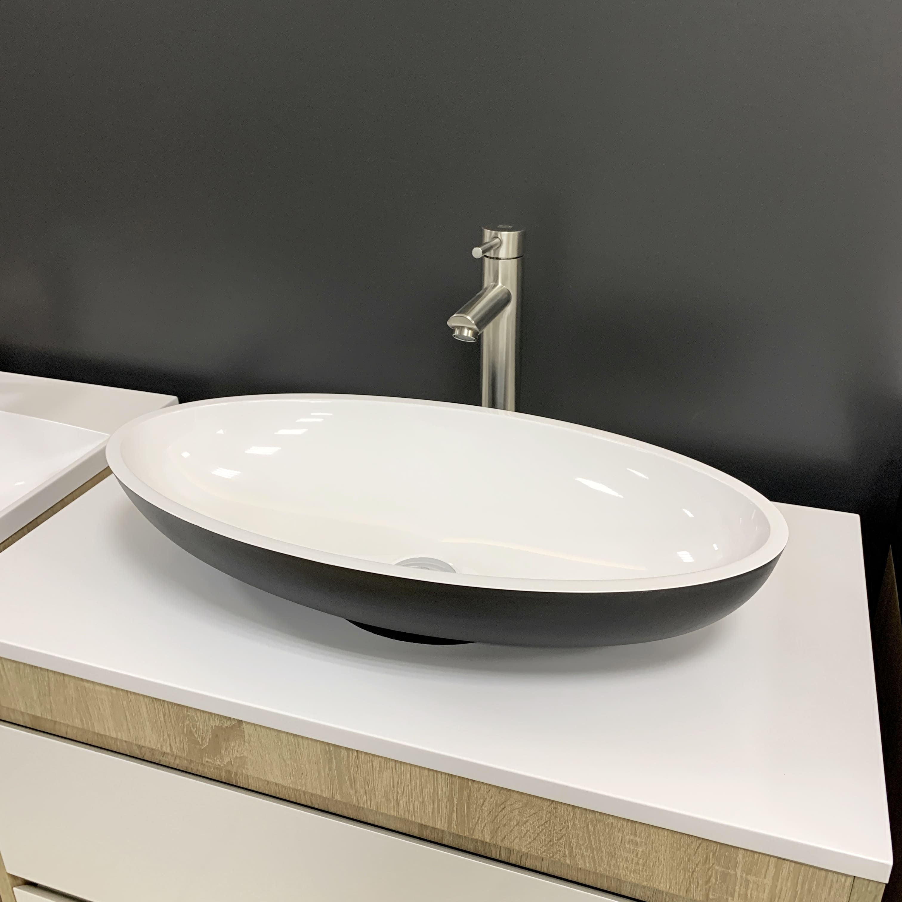 Adamant Andere 590x295 B&W в магазині в Києві - фото 10