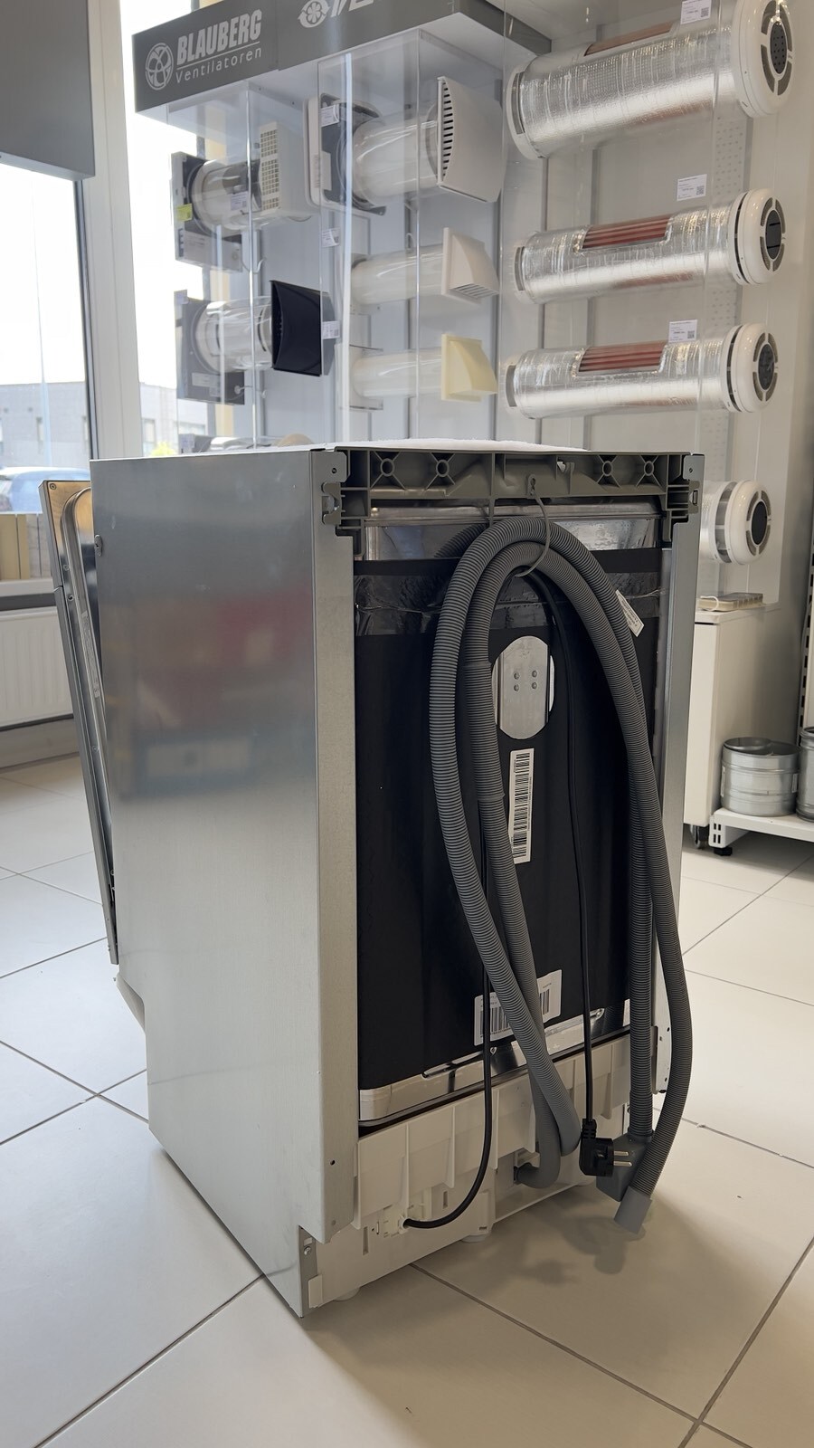 Посудомоечная машина Hotpoint Ariston HSIO3O23WFE Уценка обзор - фото 8