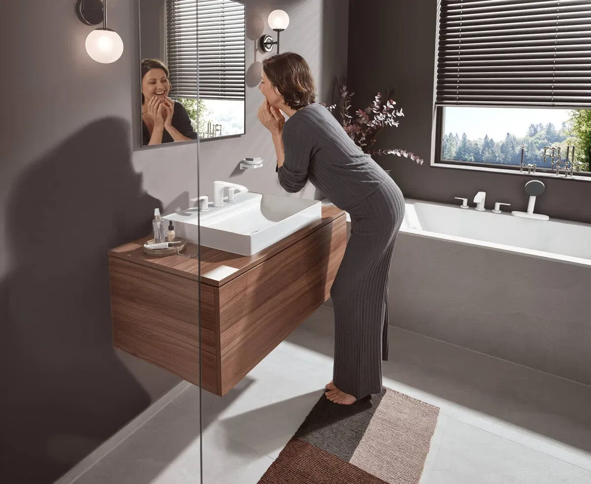 Смеситель для ванны Hansgrohe Vivenis White Matt 75444700 цена 47216 грн - фотография 2