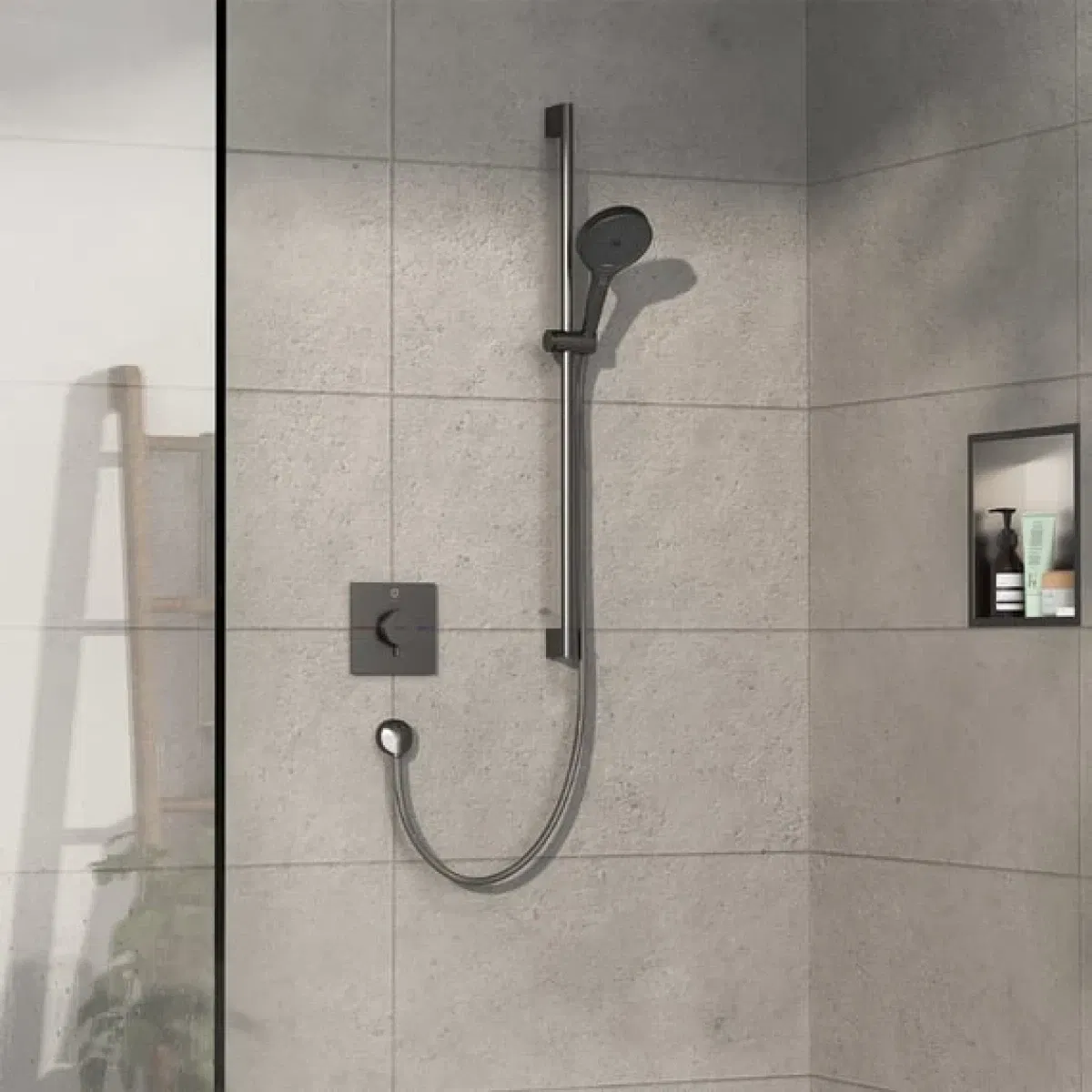 в продаже Внешняя часть смесителя Hansgrohe ShowerSelect Comfort E Brushed Black Chrome 15571340 - фото 3