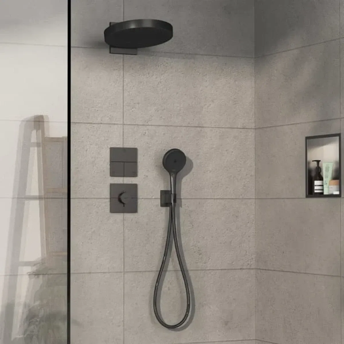 продаём Hansgrohe ShowerSelect Comfort E Brush Black Chrome 15575340 в Украине - фото 4