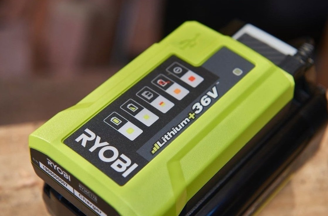 в продаже Зарядное устройство Ryobi Max Power RY36C17A - фото 3