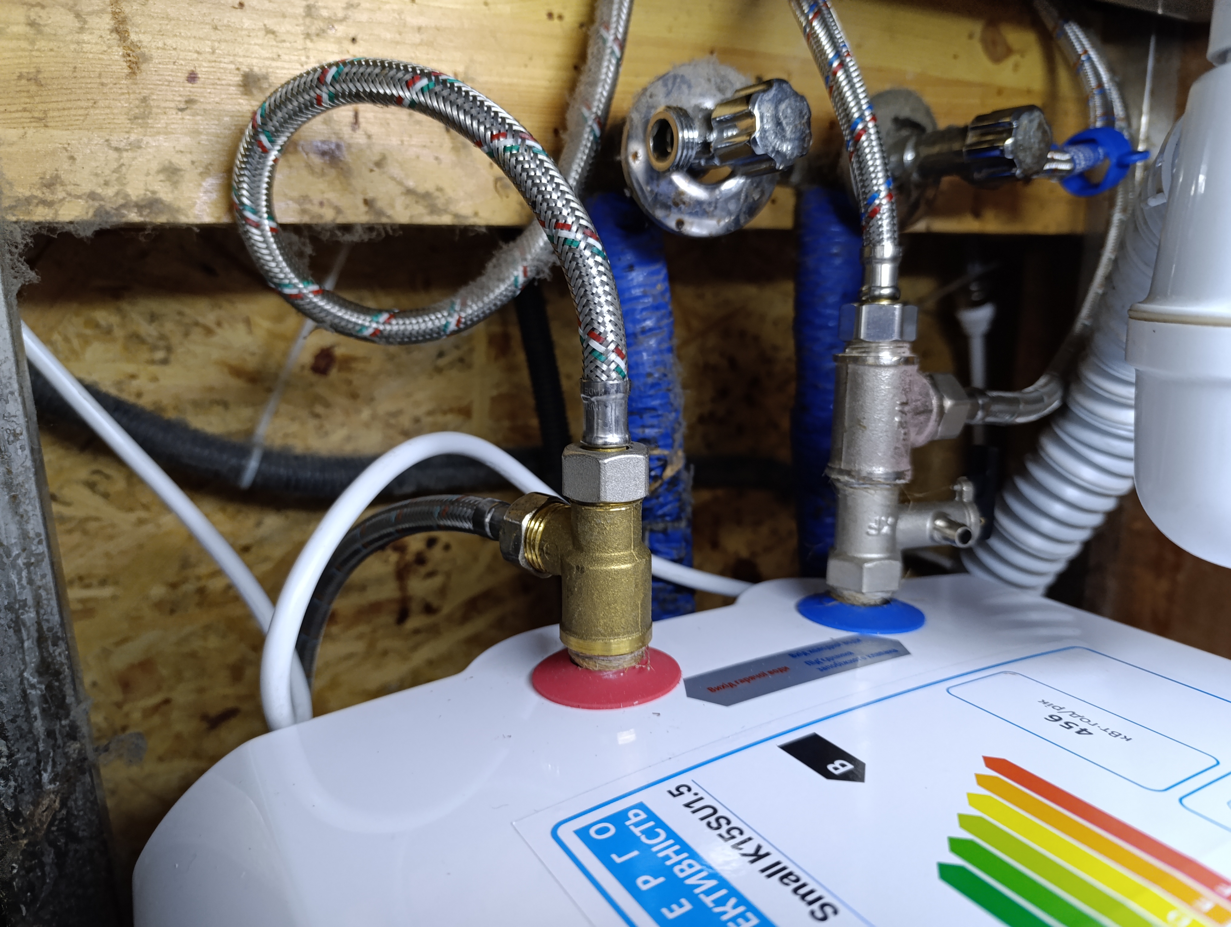 Фото №2 від покупця Бондарь Андрей до товару Водонагрівач