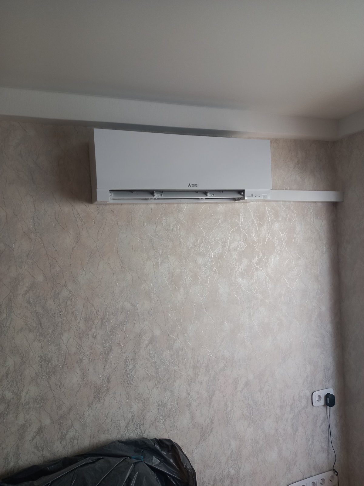 Mitsubishi Electric Design Inverter White Multi 42 (7+7) Уцінка - портфоліо, фото 1