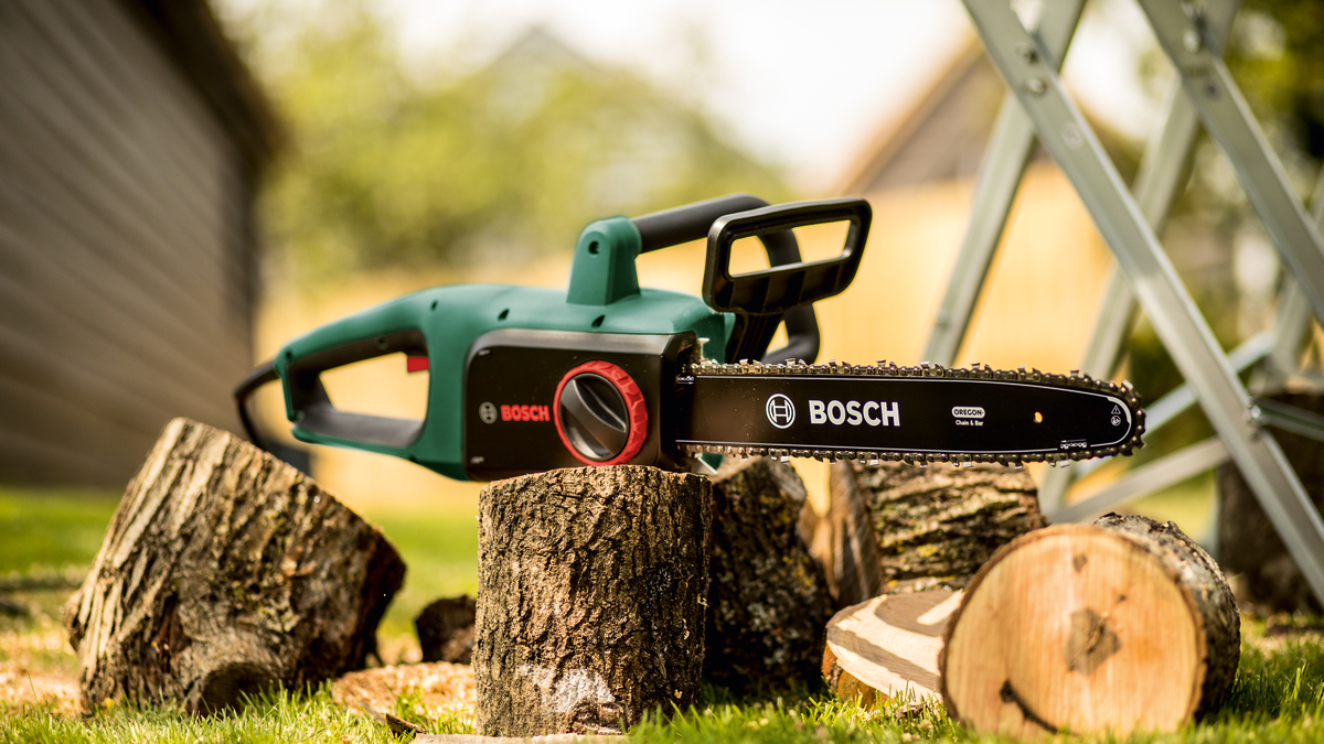 Ланцюгова пилка Bosch UniversalChain 40 (06008B8402) характеристики - фотографія 7