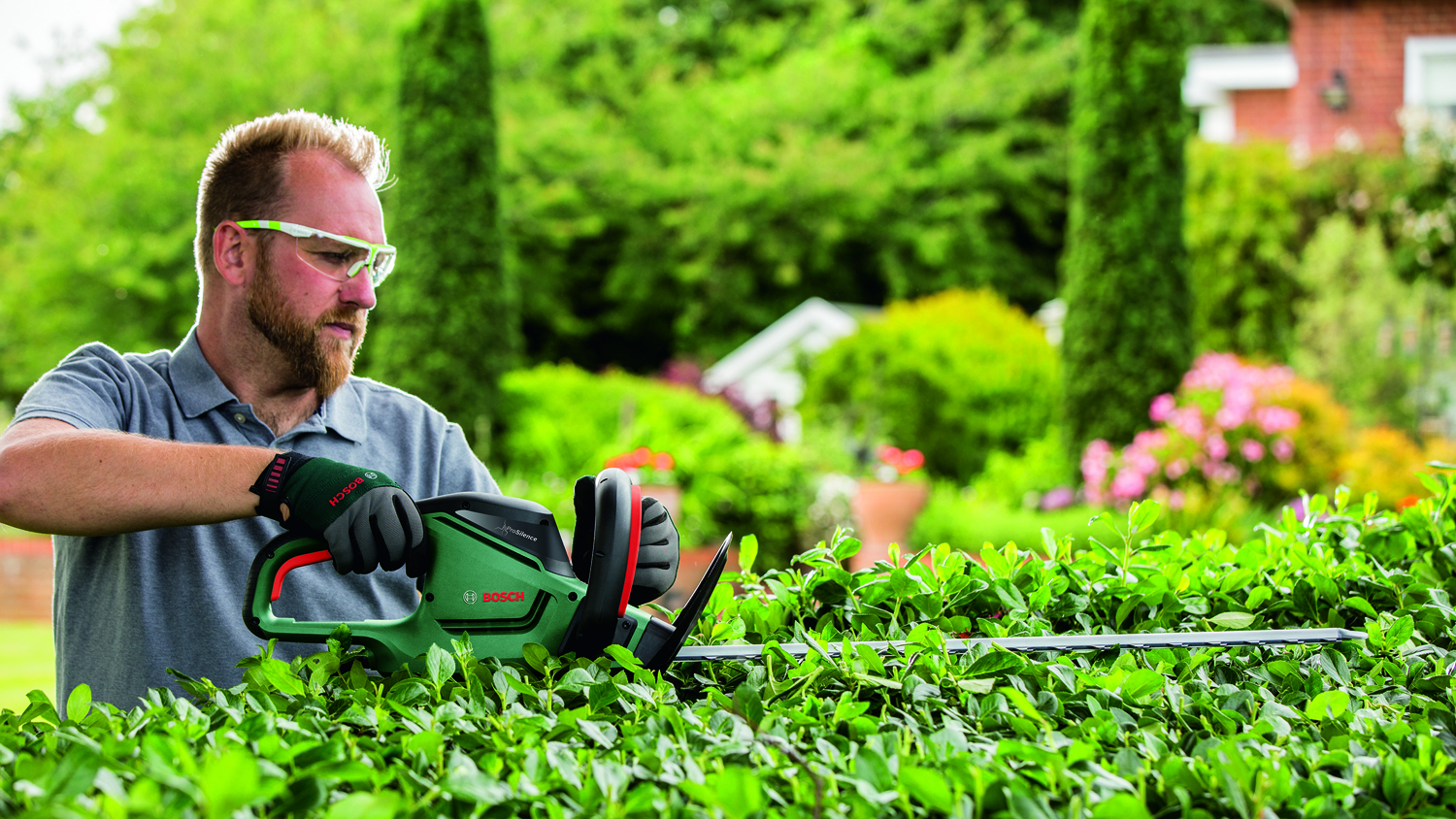 Кусторез Bosch UniversalHedgeCut 60 (06008C0703) отзывы - изображения 5