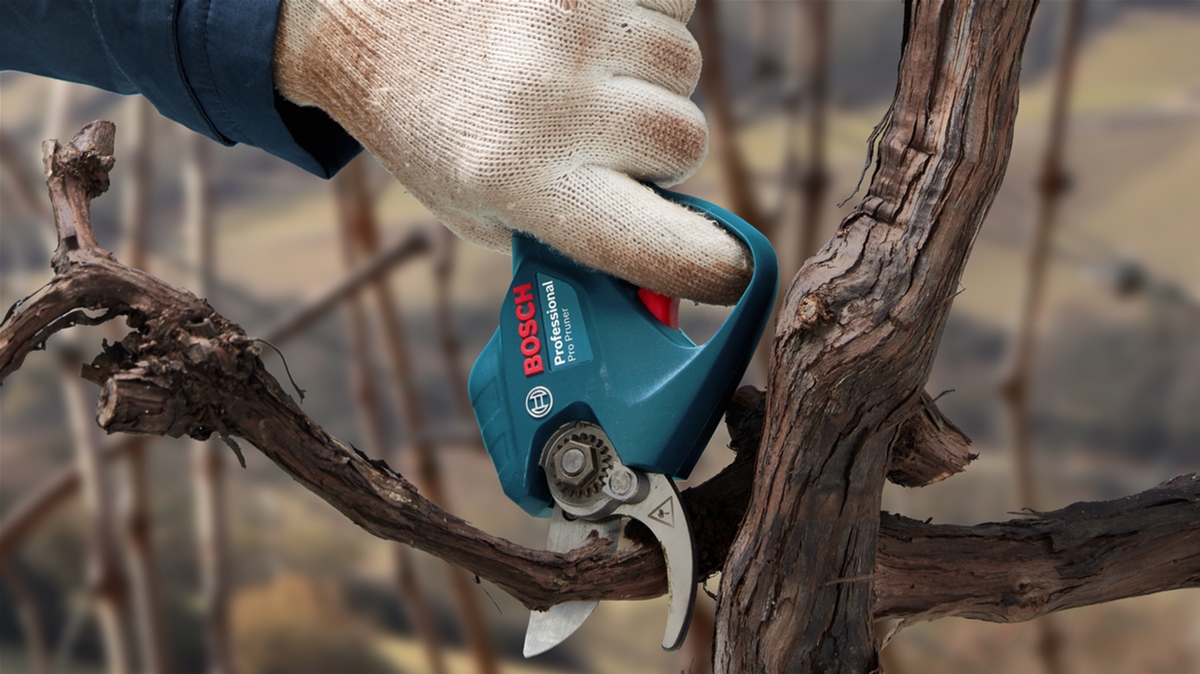 Секатор Bosch Professional Pro Pruner (06019K1021) обзор - фото 11
