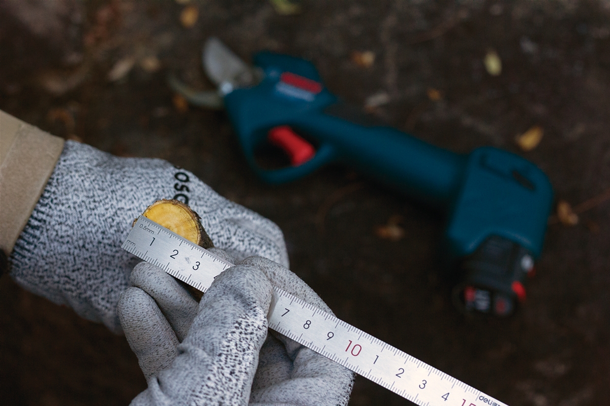 товар Bosch Professional Pro Pruner (06019K1021) - фото 13
