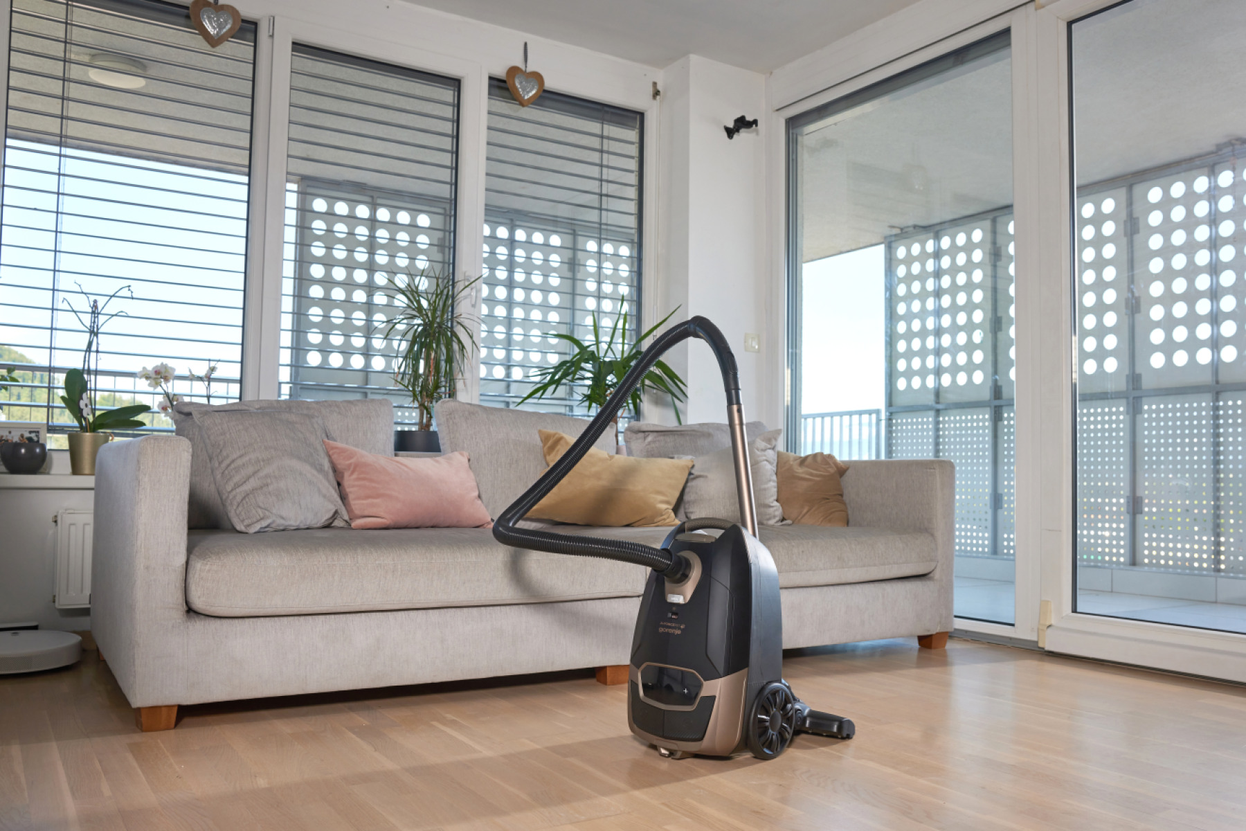 Пилосос Gorenje VCE48AFBKGO ціна 8409 грн - фотографія 2