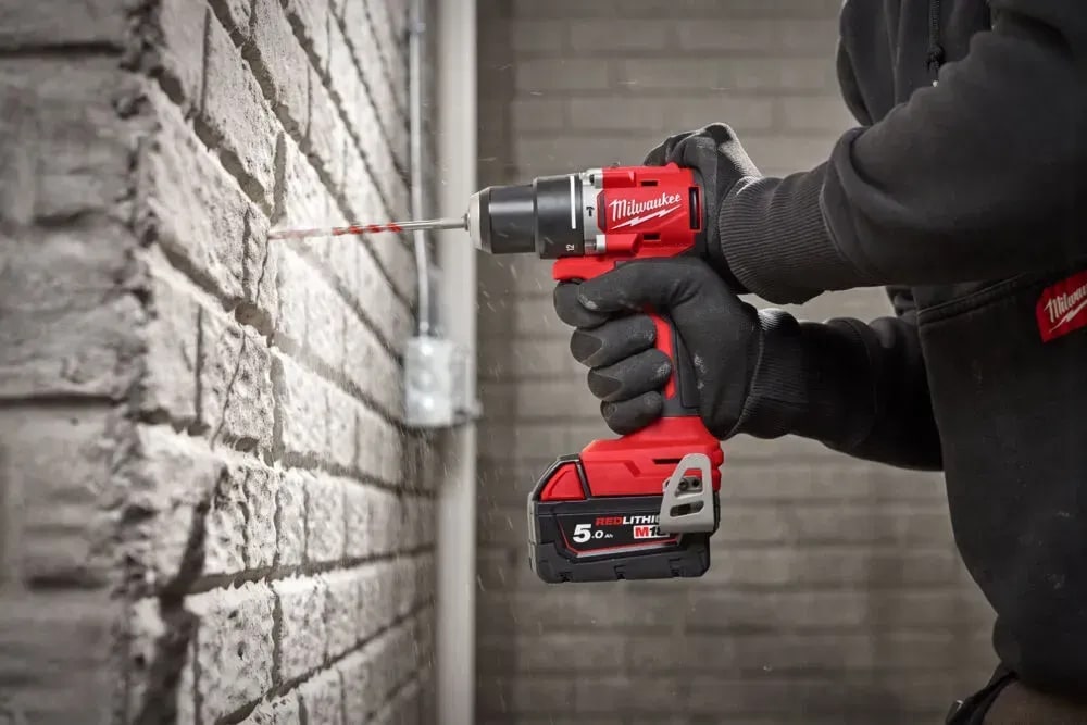 продаємо Milwaukee M18 BLPDRC-502C (4933492826) в Україні - фото 4