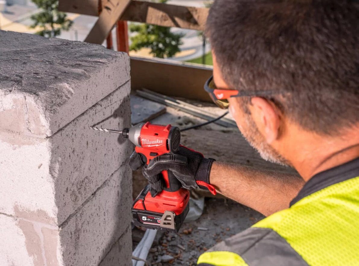 Шуруповерт Milwaukee M18 BLIDRC-402C (4933499457) характеристики - фотография 7