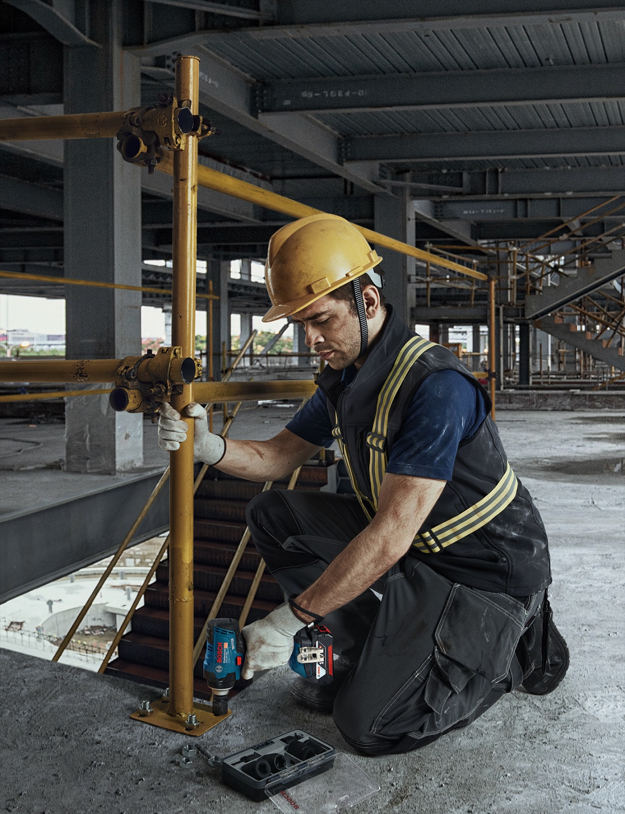 Гайкокрут Bosch GDS 18 V-400 (06019K0020) огляд - фото 8