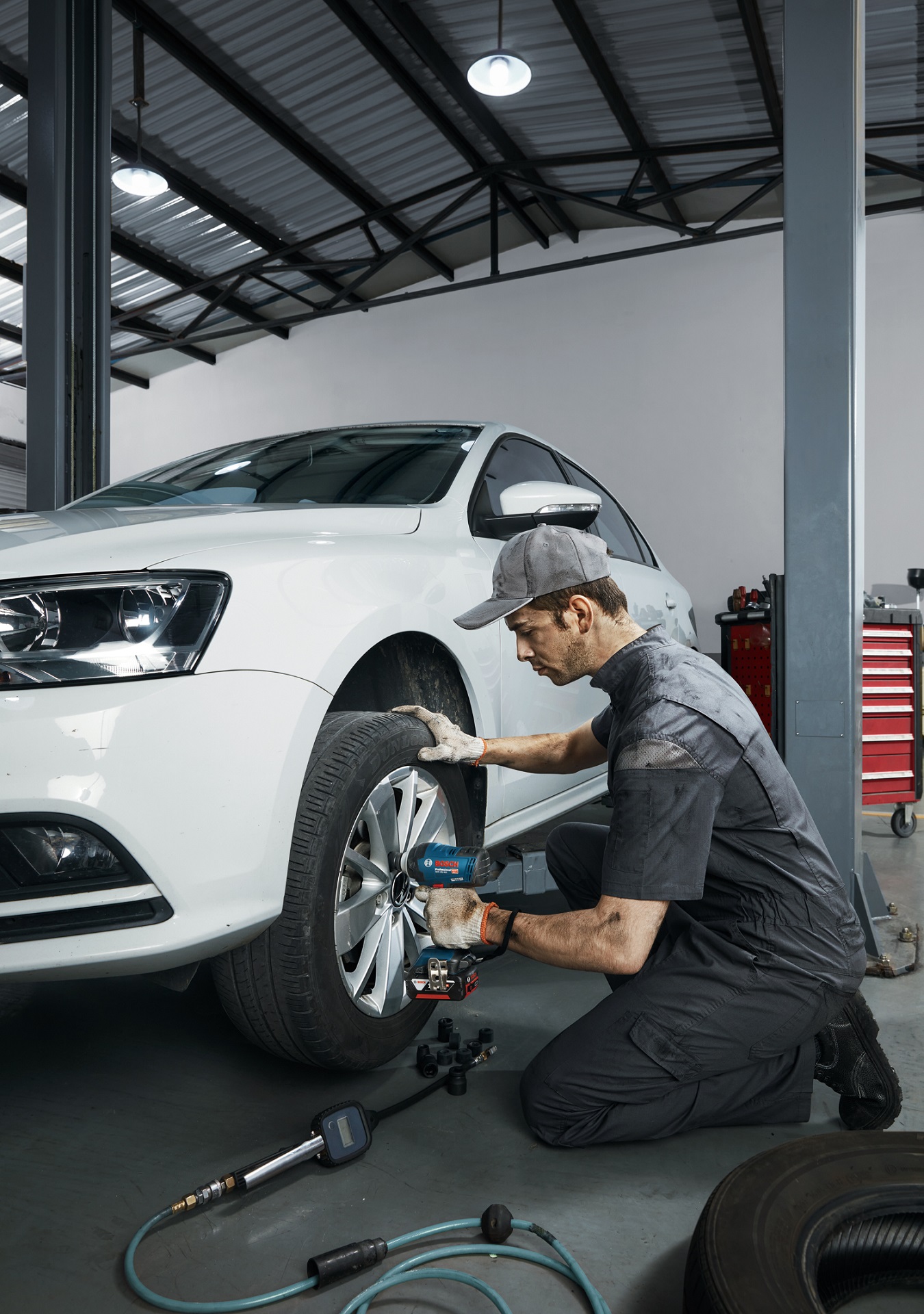 Гайкокрут Bosch GDS 18 V-400 (06019K0020) зовнішній вигляд - фото 9