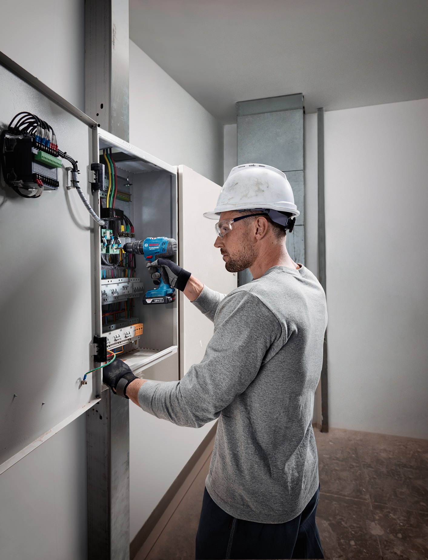 в продаже Дрель-шуруповерт Bosch GSB 183-LI (06019K9101) - фото 3