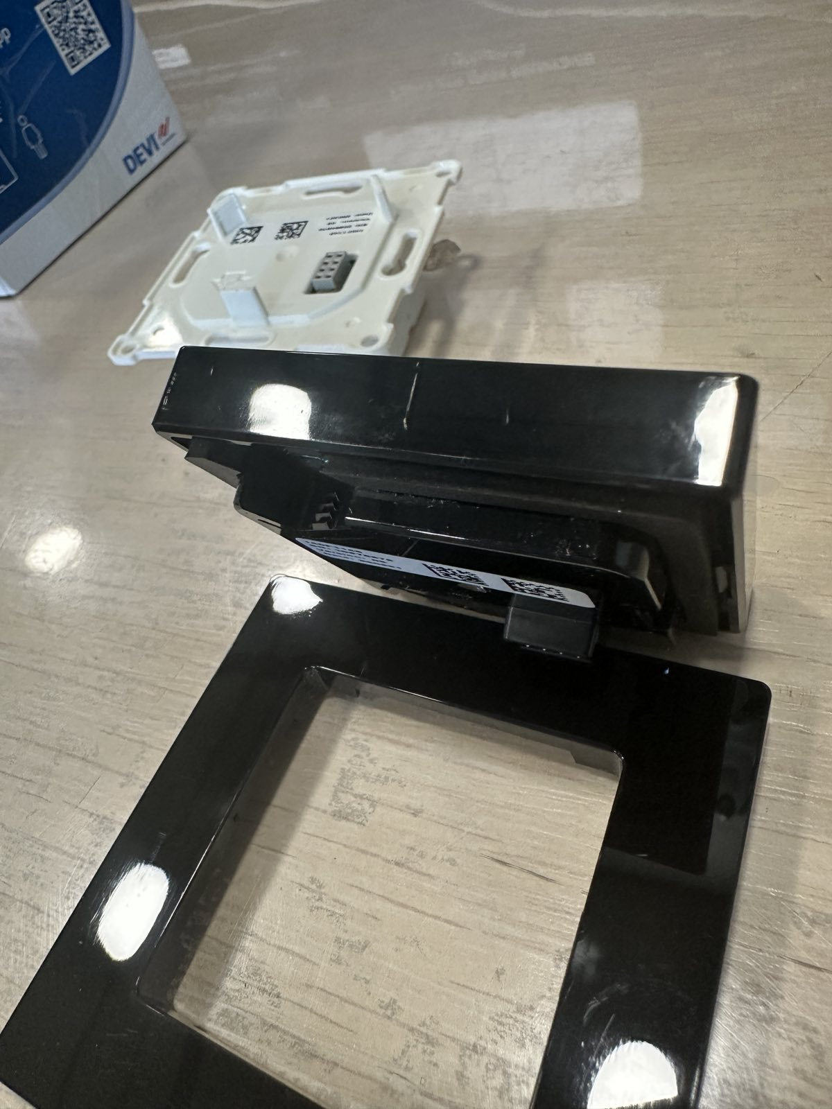 в продаже Терморегулятор DEVI Devireg Smart Black (140F1143) уценка - фото 3