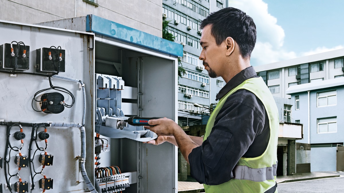 Bosch GO 2 (06019H2103) в магазине в Киеве - фото 10