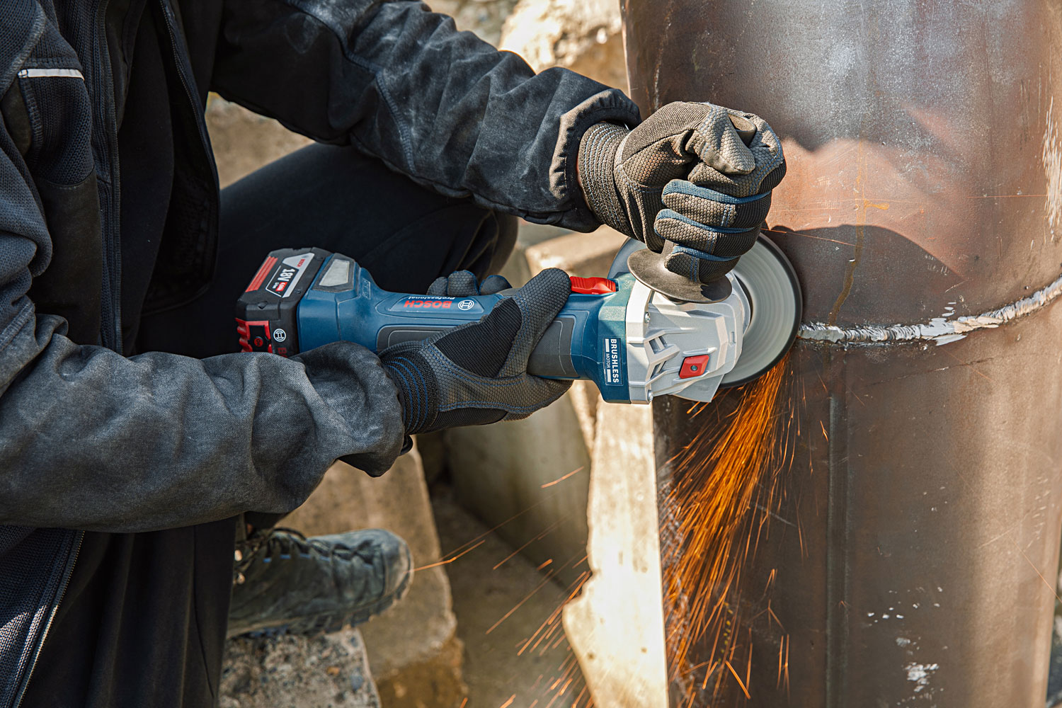продаємо Bosch GSR 18V-50 + GWS 180-LI (0615990M47) в Україні - фото 4