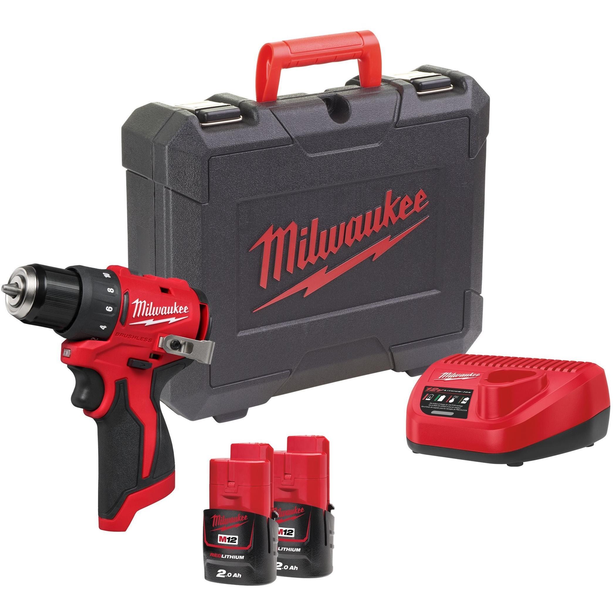 Дрель-шуруповерт Milwaukee M12 BLDDRC-202С (4933499686)