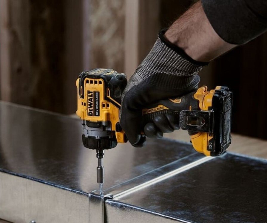Дриль-шурупокрут Dewalt DCD703L2T відгуки - зображення 5