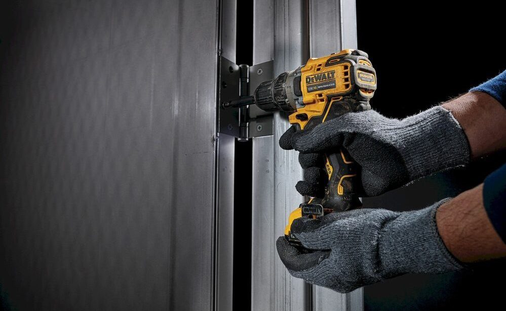 Дриль-шурупокрут Dewalt DCD703L2T огляд - фото 8