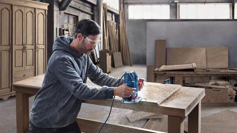 Фрезер Bosch GOF 130 (06016B7000) цена 5279 грн - фотография 2