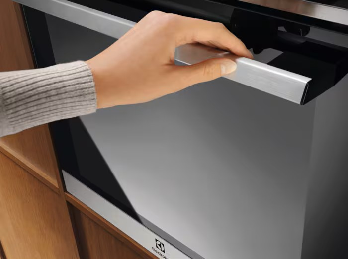 в продаже Духовой шкаф Electrolux EOE8P38X - фото 3