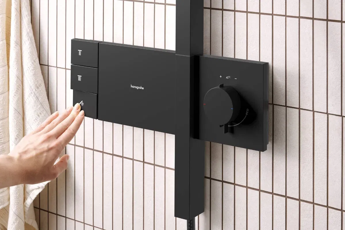 в продаже Душевая система Hansgrohe Raindance Alive Q 340/210 2jet ShowerSelect Comfort Matt Black 24590670 - фото 3